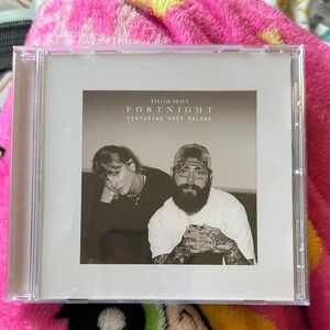 Taylor Swift Fortnight CD